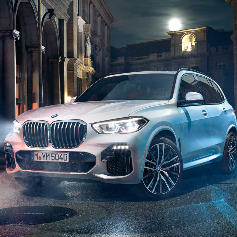 bmw-x5-highlights-gallery-desktop-01.jpg.asset.1574353716882